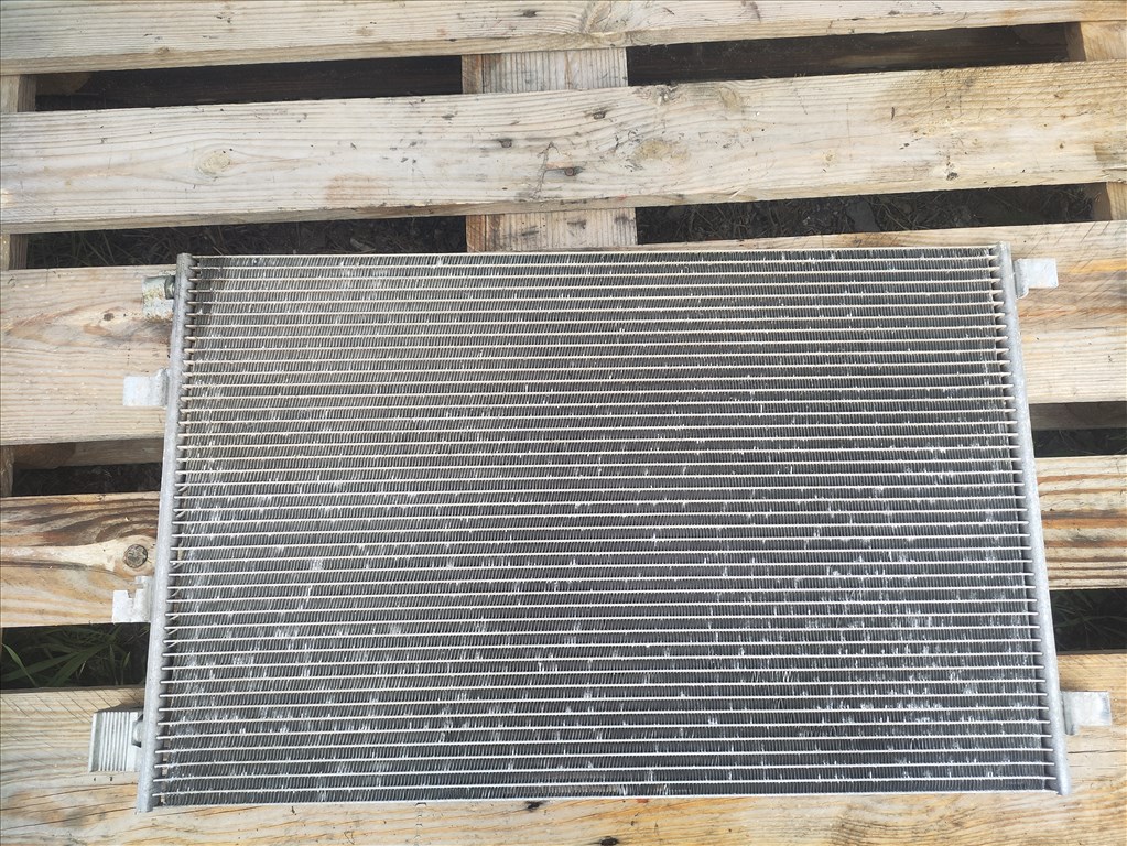 Nissan Qashqai (J10) 1.6 klímahűtő radiátor  92100jd00a 92110jd00b 2. kép