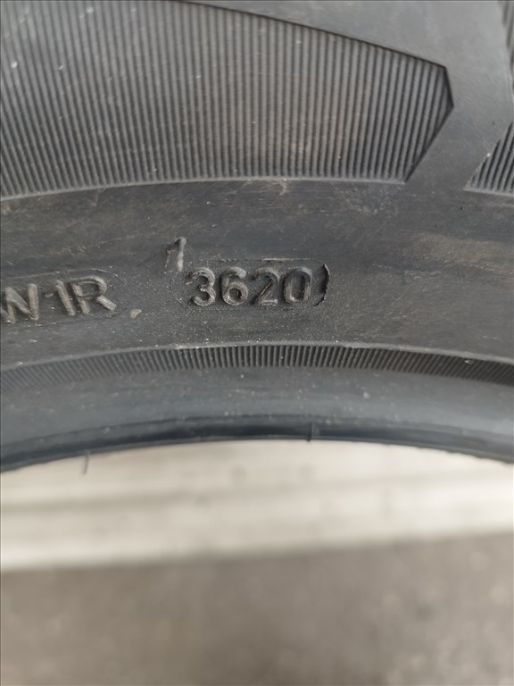  225 65 r17 új Goodyear Ultragrip Performance SUV téligumik 2db! 3. kép