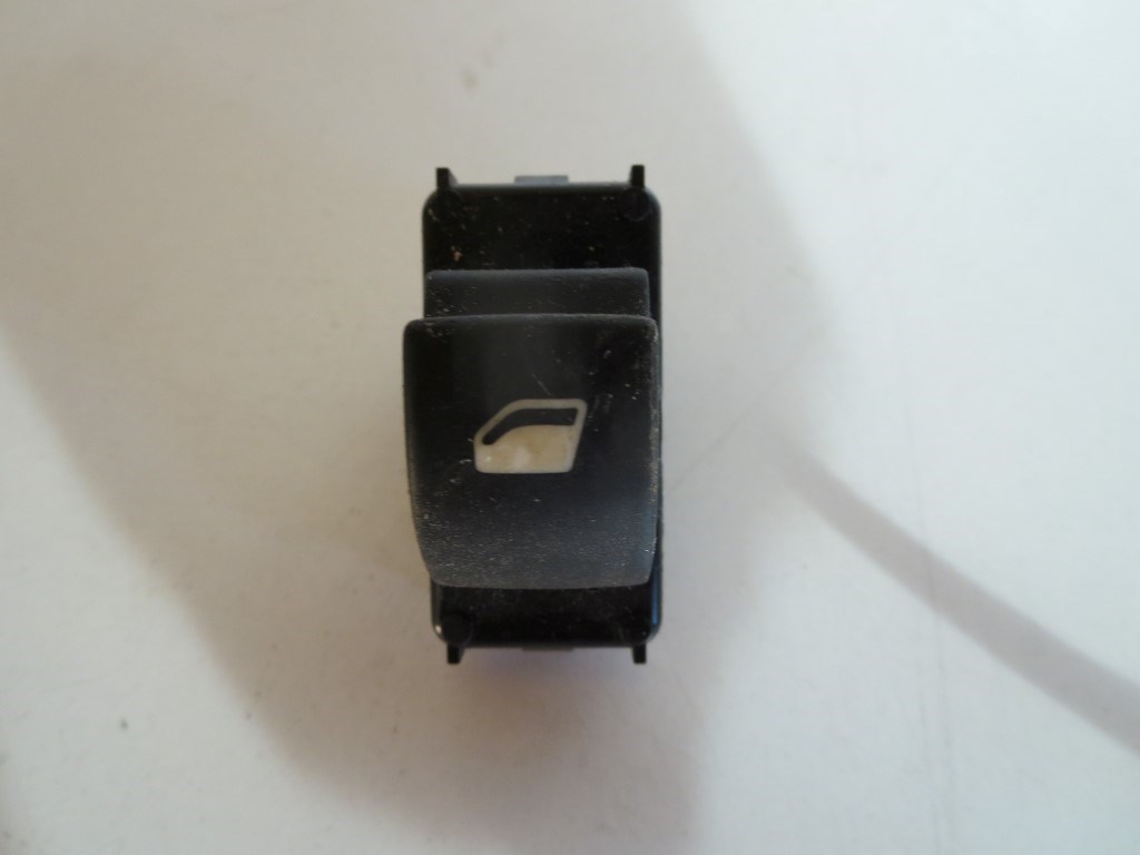 Citroen C4 bal hátsó ablakemelõ kapcsoló 9651435677 1. kép