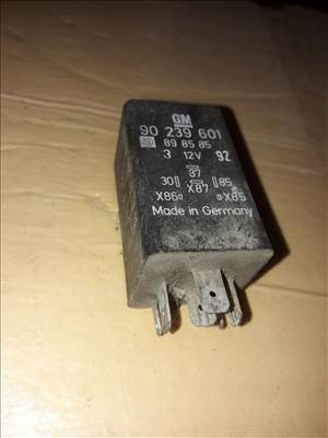 Opel Frontera A Vízhûtő Ventilátor Relé 90 239 601