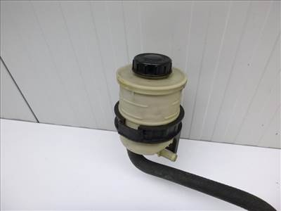 Mitsubishi L 200  kormányszervó olajtartály