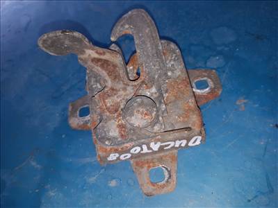 Peugeot Boxer III 06-14 Motorháztető Zárszerkezet