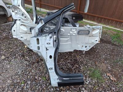 Nissan Note (E12) bal első küszöb