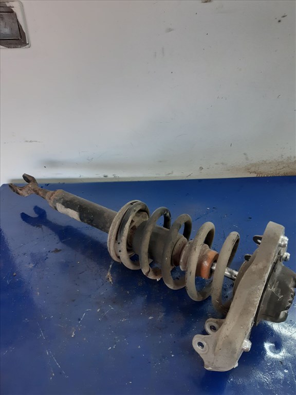 Audi A4 B7 Bal Elsõ Lengéscsillapító  Rugó 8E0 412 383 1. kép