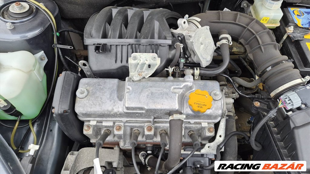 Lada Granta bontott alkatrészei 6. kép