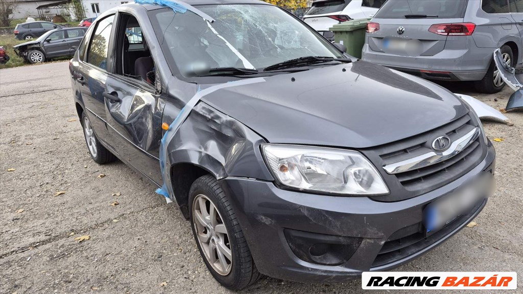 Lada Granta bontott alkatrészei 3. kép