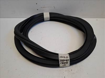 Seat Arona jobb első ajtó kédergumi