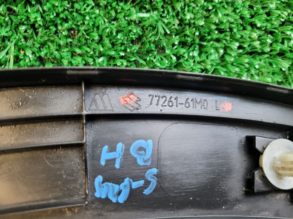 SUZUKI SX4 S-Cross II Bal hátsó Sárvédő Szélesítő 7726161M0 3. kép