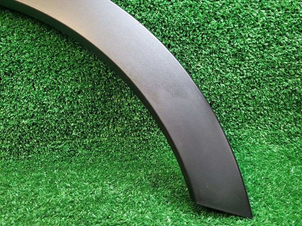 SUZUKI SX4 S-Cross II Bal hátsó Sárvédő Szélesítő 7726161M0 4. kép