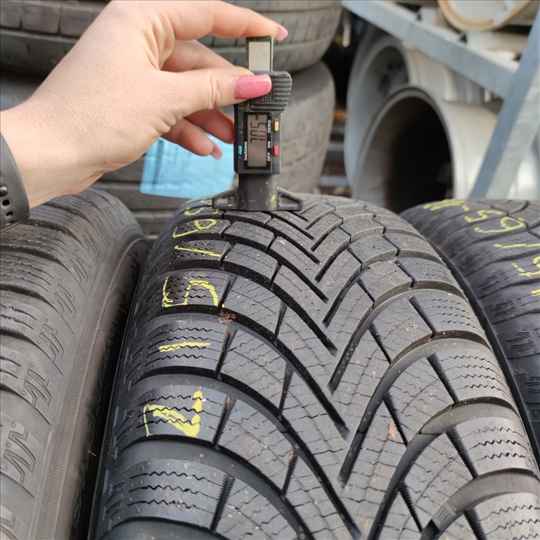 215/65 R16 Maxxis téli gumi 70000ft a 4db/18/ 3. kép