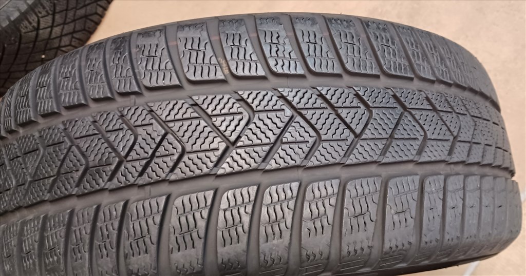 Mercedes W213 5x112 8-9x18 245/45-275/40 R18 téli gumikkal 4db 7. kép