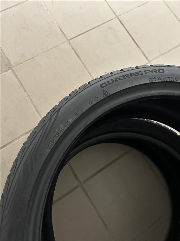 2db 245/35R20 Vredestein négyévszakos gumi Qatrac Pro 245 35 20 245/35 r20 3. kép