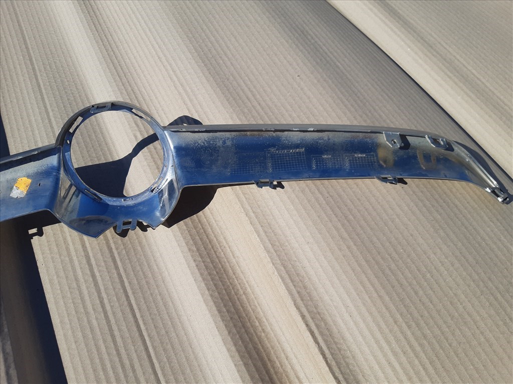 Opel / Vauxhall  Astra J első lökhárító díszrács króm betét embléma nélkül 13381823 7. kép