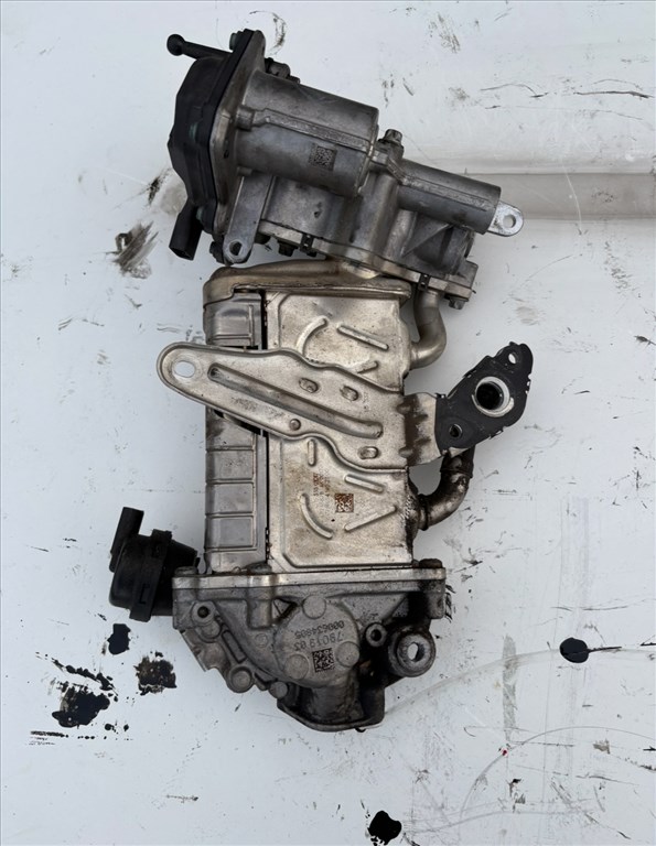 Mercedes W205 W213 200d 220d EGR komplett a6541402700 a6541400060 2. kép