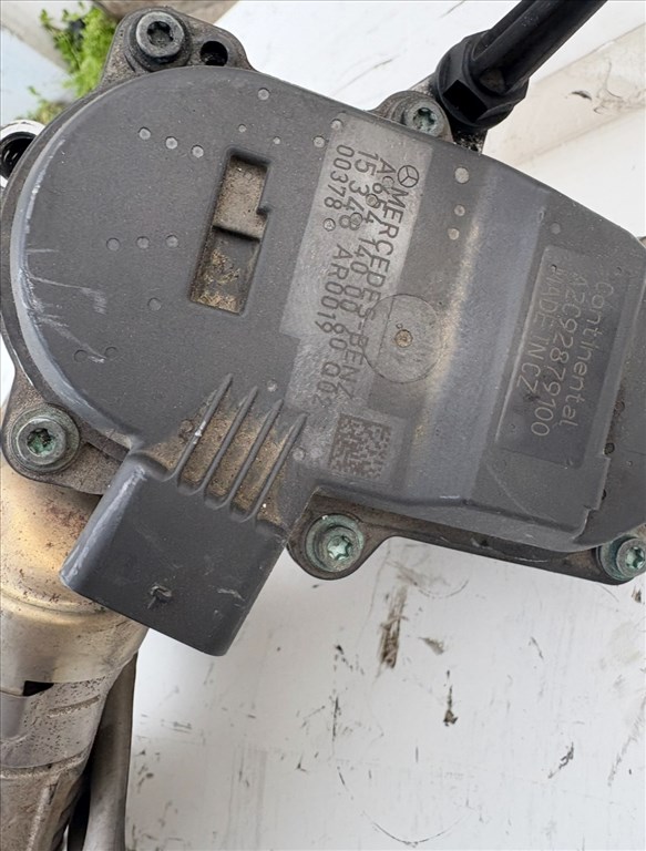 Mercedes W205 W213 200d 220d EGR komplett a6541402700 a6541400060 3. kép