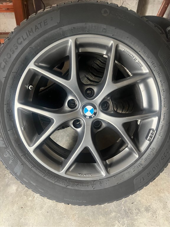  5x120 lyukosztású 17" használt BBS alufelni, rajta 225/60 újszerű Michelin négyévszakos gumi gumi  2. kép