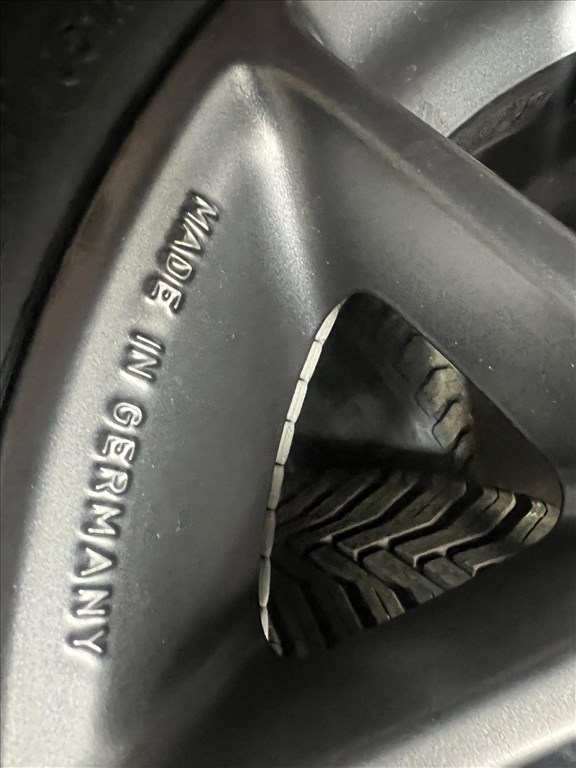  5x120 lyukosztású 17" használt BBS alufelni, rajta 225/60 újszerű Michelin négyévszakos gumi gumi  5. kép