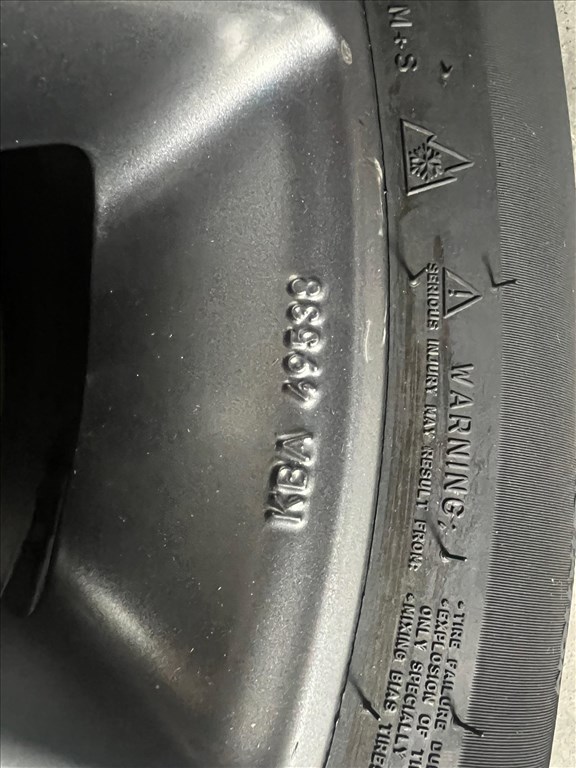  5x120 lyukosztású 17" használt BBS alufelni, rajta 225/60 újszerű Michelin négyévszakos gumi gumi  6. kép