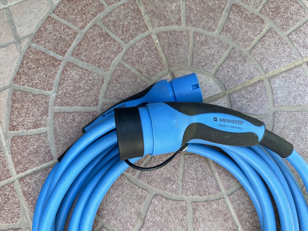 Type 2 utcai töltő kábel gyári 7,5 méteres 3X32A 22KW Mennekes 60e PN/SN: 36247 2. kép