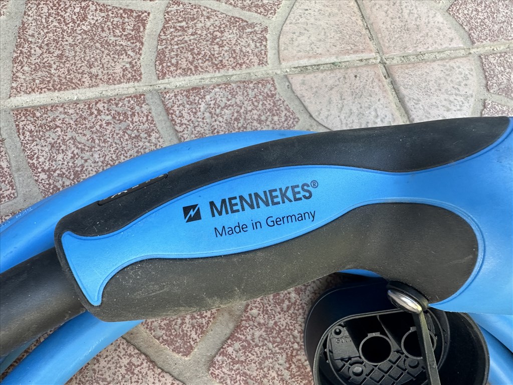 Type 2 utcai töltő kábel gyári 7,5 méteres 3X32A 22KW Mennekes 60e PN/SN: 36247 5. kép