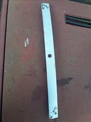 Audi A4  B5 Sedan csomagtérajtó díszléc színkód   nem ismert 8d5827576