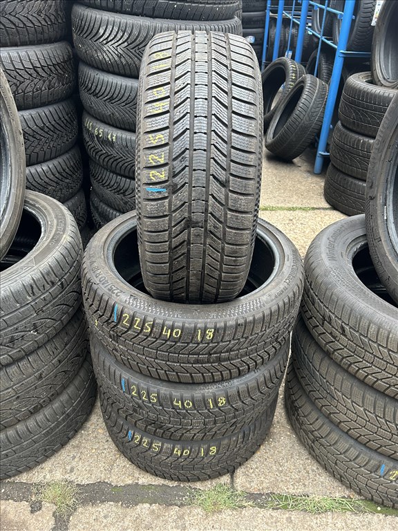 4db 225/40×18″ Continental téli gumiabroncs. (3751727) 1. kép