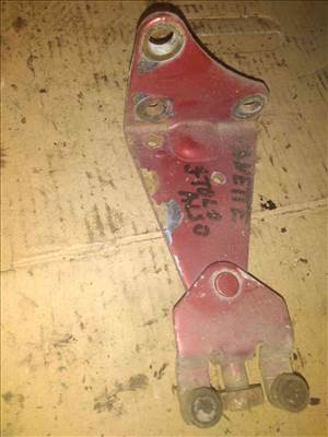 Nissan Vanette Cargo Jobb Tolóajtó Alsó Görgő