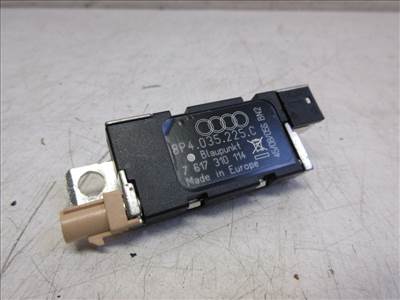 Audi A3 5 ajtós (8P) antennaerősítő (antenna erősítő) 8P4035225C