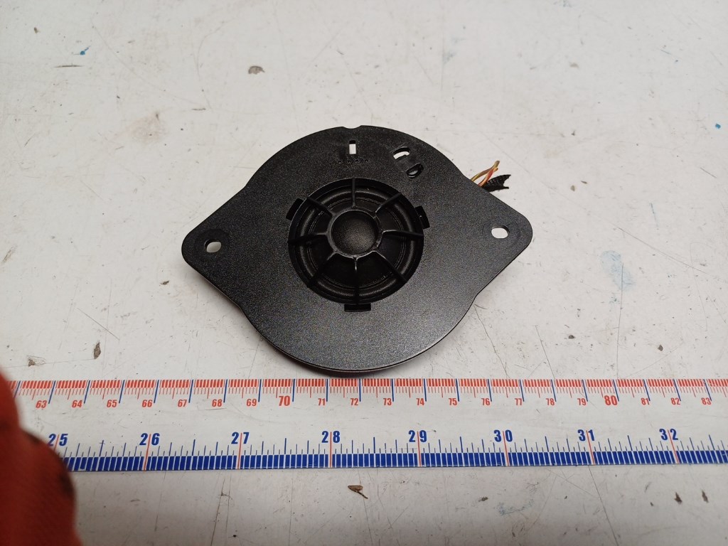 Audi A4 (8K B8) jobb elsõ hangszóró 8T0035399A 1. kép