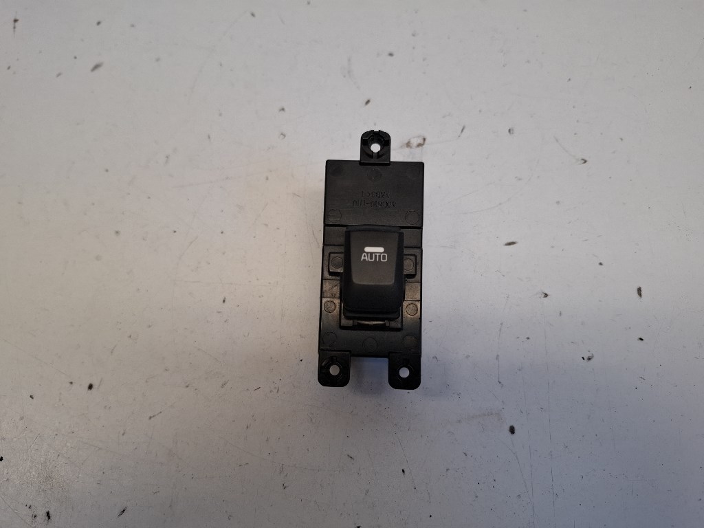Kia Ceed (JD) jobb elsõ ablakemelõ kapcsoló 93580A2000 1. kép
