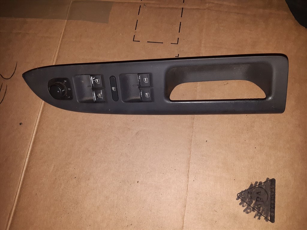 Volkswagen Golf V Plus Ablakemelõ Kapcsoló 5M2 867 372 B 1. kép