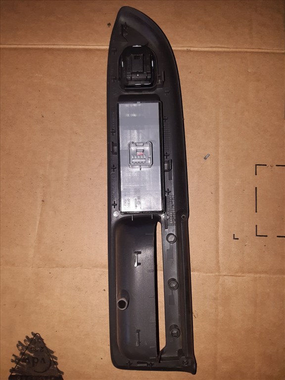 Volkswagen Golf V Plus Ablakemelõ Kapcsoló 5M2 867 372 B 2. kép