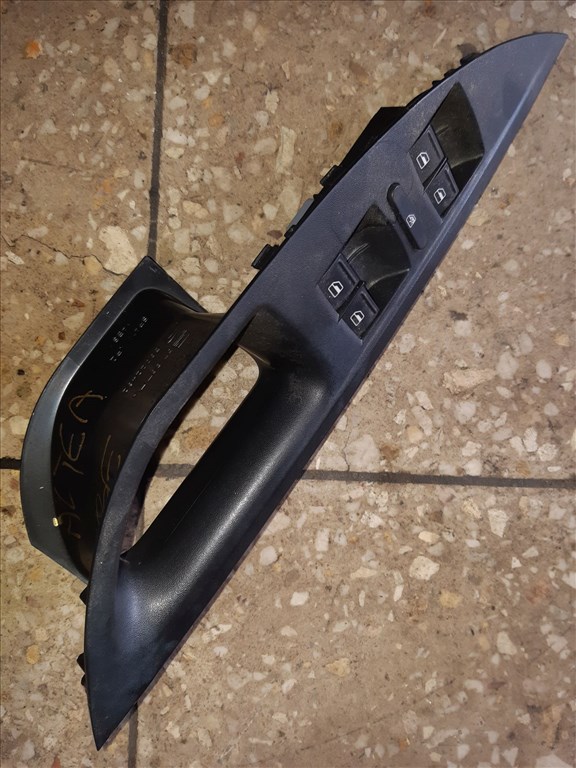 Seat Altea Bal Elsõ Ablakemelõ Kapcsoló 1K4959857B 1. kép