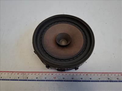 Mitsubishi Space star jobb hátsó hangszóró 8720A151