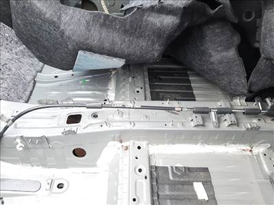 Nissan Leaf (ZE1) kézifékkötél