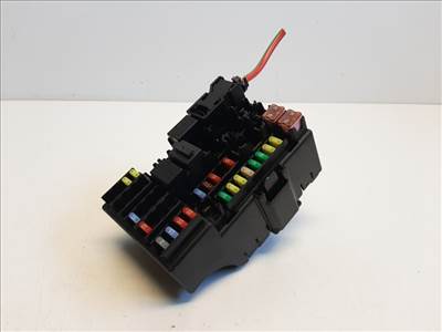 Opel Adam  biztosítéktábla utastér 2B0Z4010F