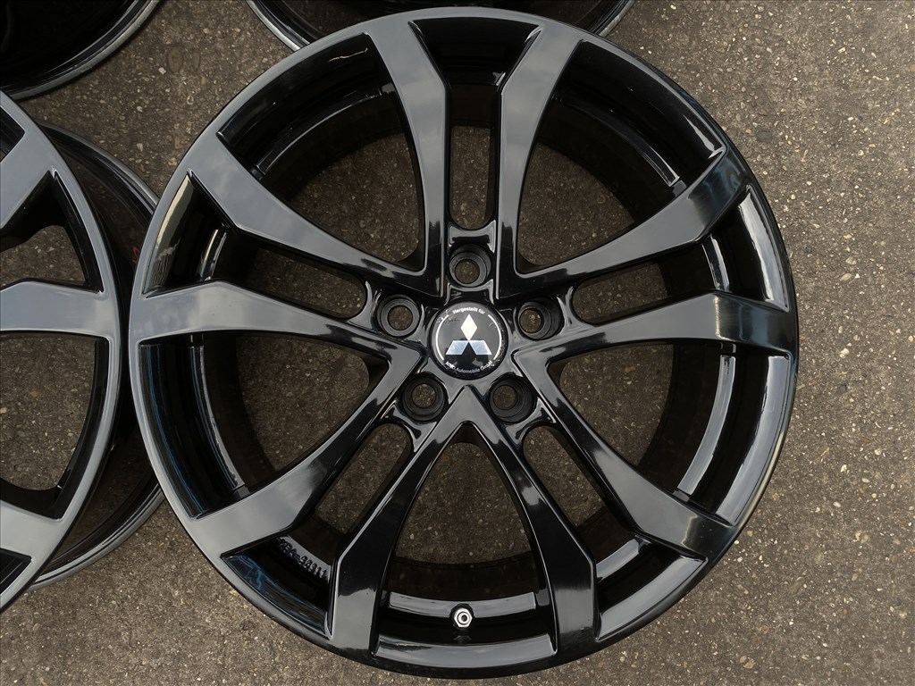 4db Brock 18" Mitsubishi Outlander alufelni. (4158) 2. kép