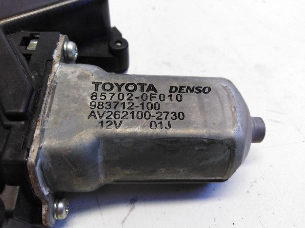 Toyota Yaris (XP90) bal elsõ ablakemelõ motor 857020F010 983712100 3. kép