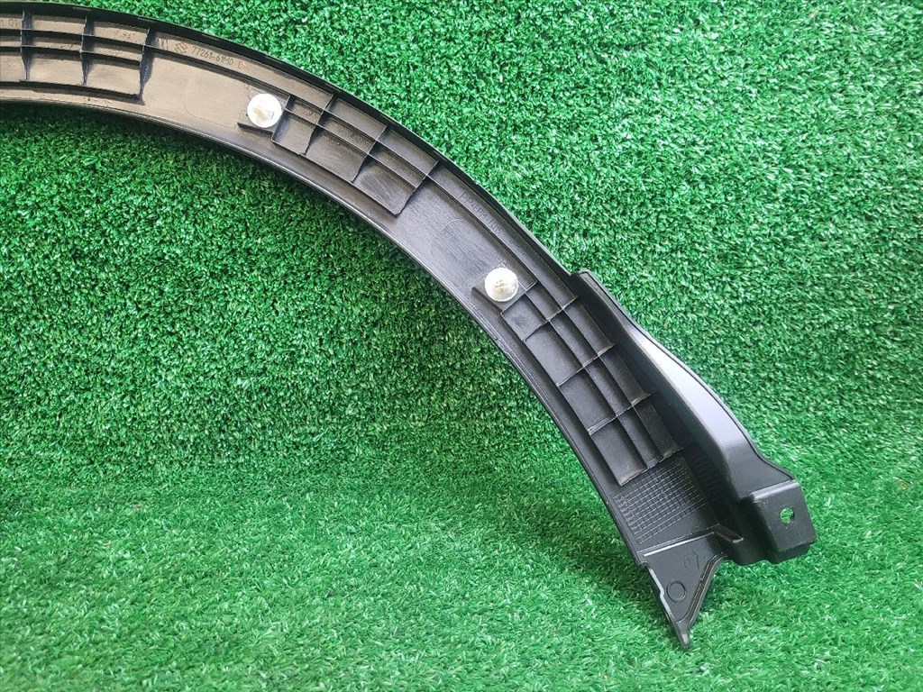 SUZUKI SX4 S-Cross II Bal hátsó Sárvédő Szélesítő 7726161M0 8. kép