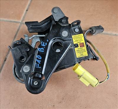 BMW 520 F10/F11 Géptető zár bal oldal 7184441