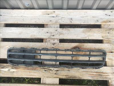 Suzuki Swift III első lökhárító alsó rács  7172272k0