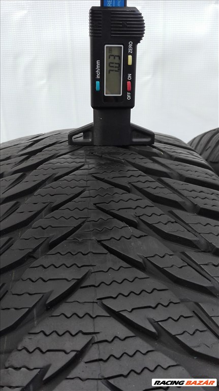 215/65R16 Goodyear téli gumi garnitúra 215/65 r16 4. kép