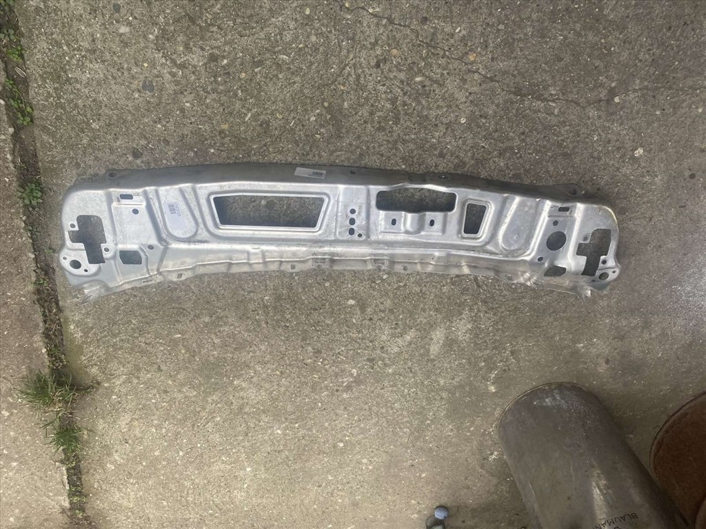 Mercedes W254 GLC erősítő lemez konzol a2546208100 1. kép