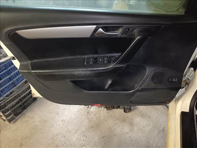 Volkswagen Passat B7 Ajtó kárpit