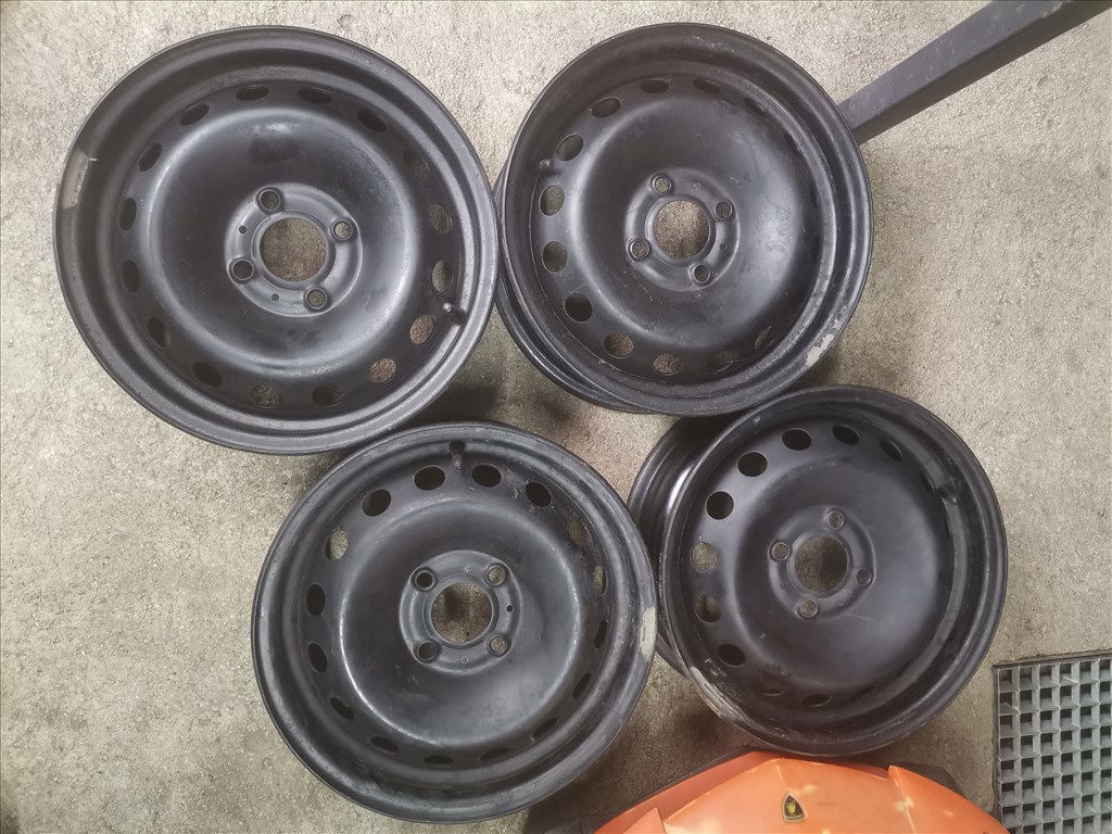  4x100 lyukosztású 5,5JJ 14" használt lemezfelni 3. kép