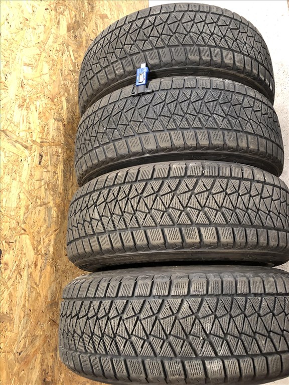 235/60/18 téli gumi Bridgestone jó állapot 235 60 18 8. kép