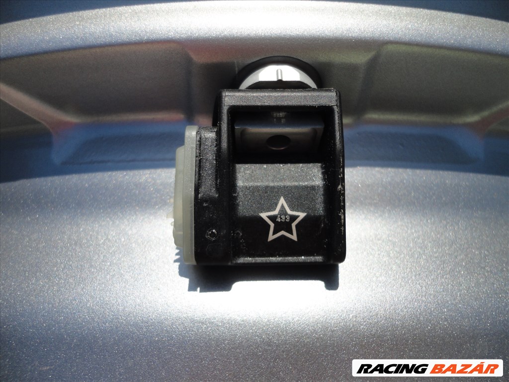 Új" 18-as gyári 5 x 112-es BMW szenzoros alufelni eladó 7. kép