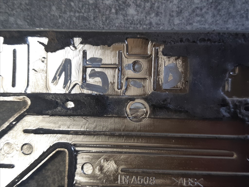 Mitsubishi Outlander IV. PHEV Plugin Hybrid" felirat  7415a456 5. kép