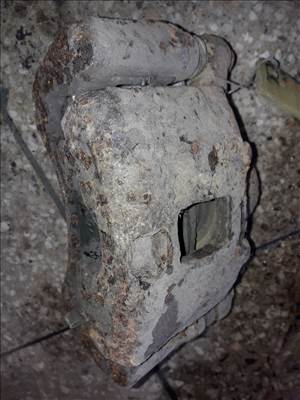 Opel Frontera A Jobb Első Féknyereg