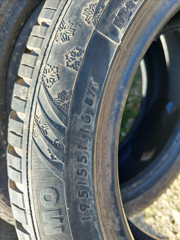  195/55 16" Dunlop téli gumi 3. kép